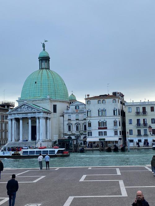 威尼斯广场适合游玩时间（威尼斯营业时间）